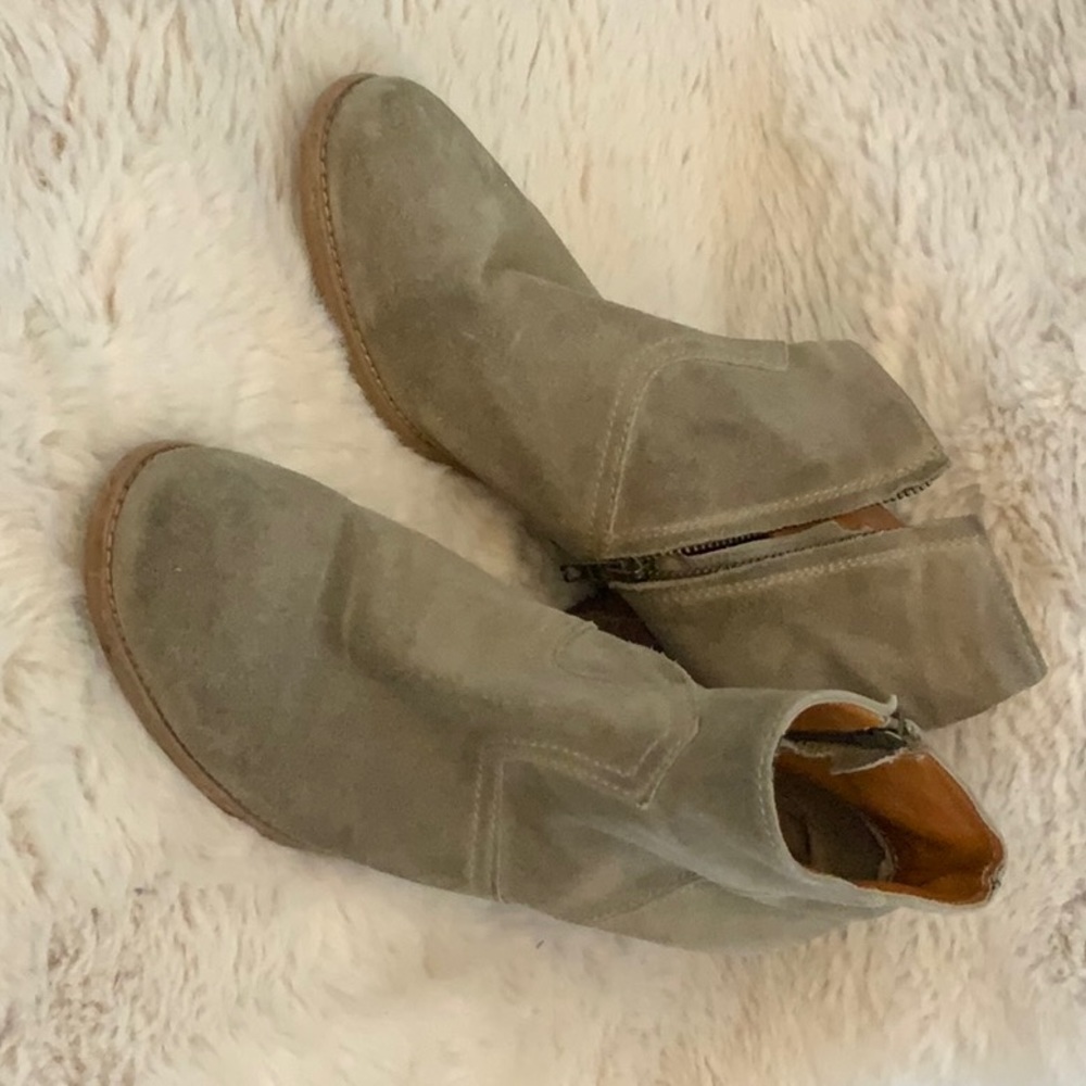 Madewell, lived in and loved ankle boots
